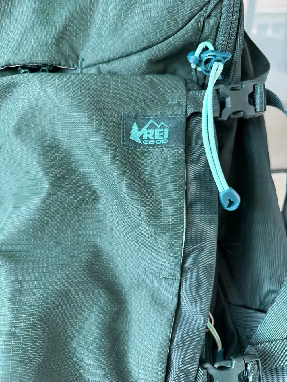 REI Women’s small 65L hiking Backpack - Durable Outdoor -only used once!
